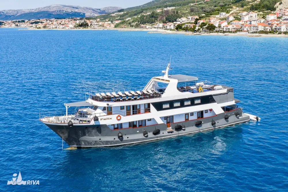 MY Felix – Motoryacht in Kroatien
