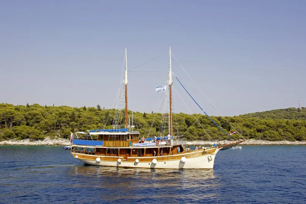 MS Sagena – Motorsegler in Kroatien